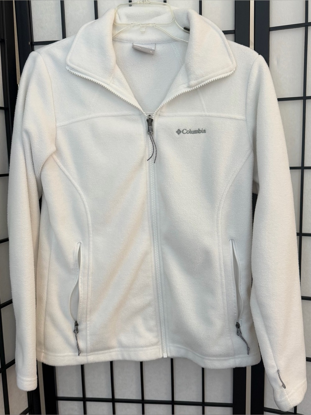 Columbia Women’s White Fleece Jacket – Size Medium